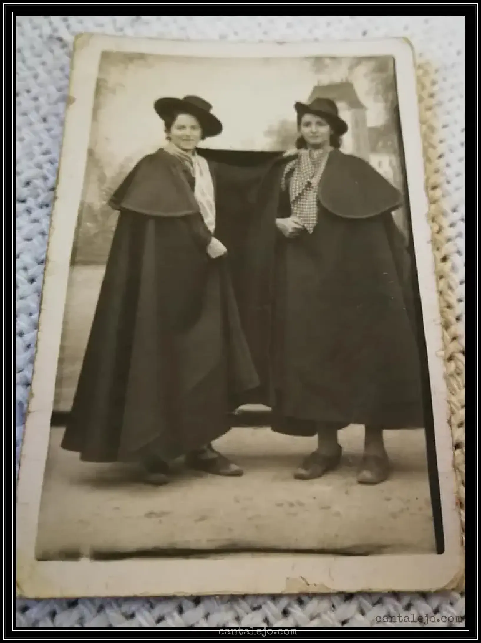 Briqueras Con Capa