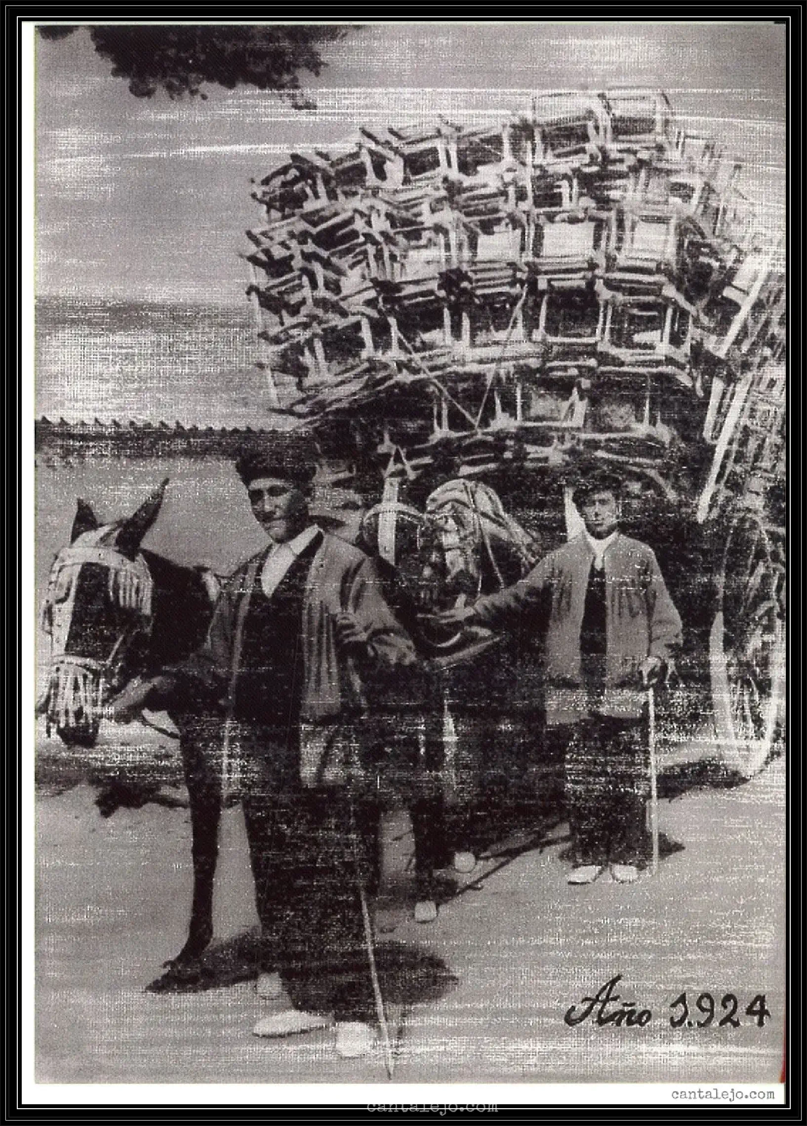 Carro Cargado De Sillas 1924