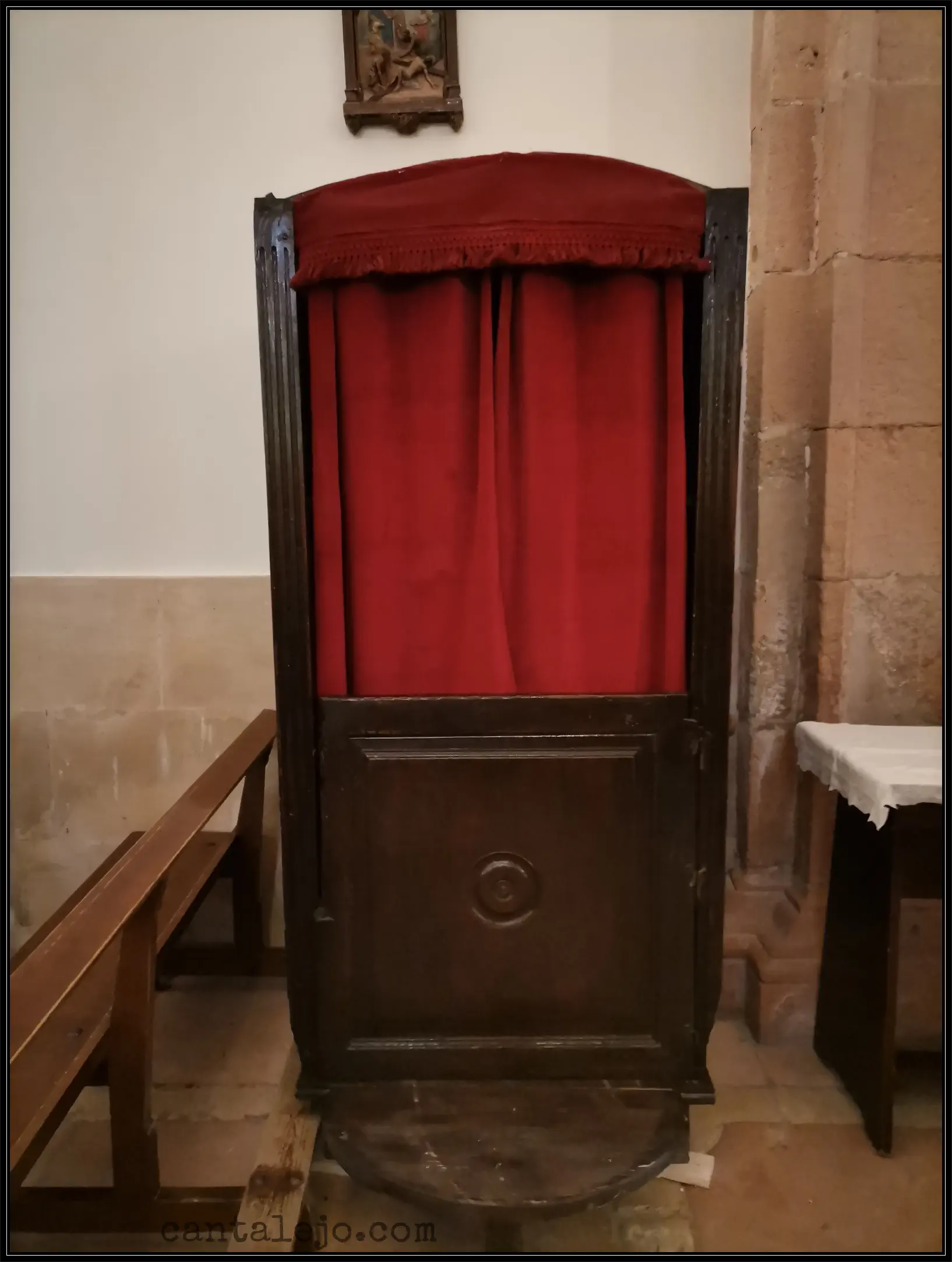 Confesionario De La Iglesia