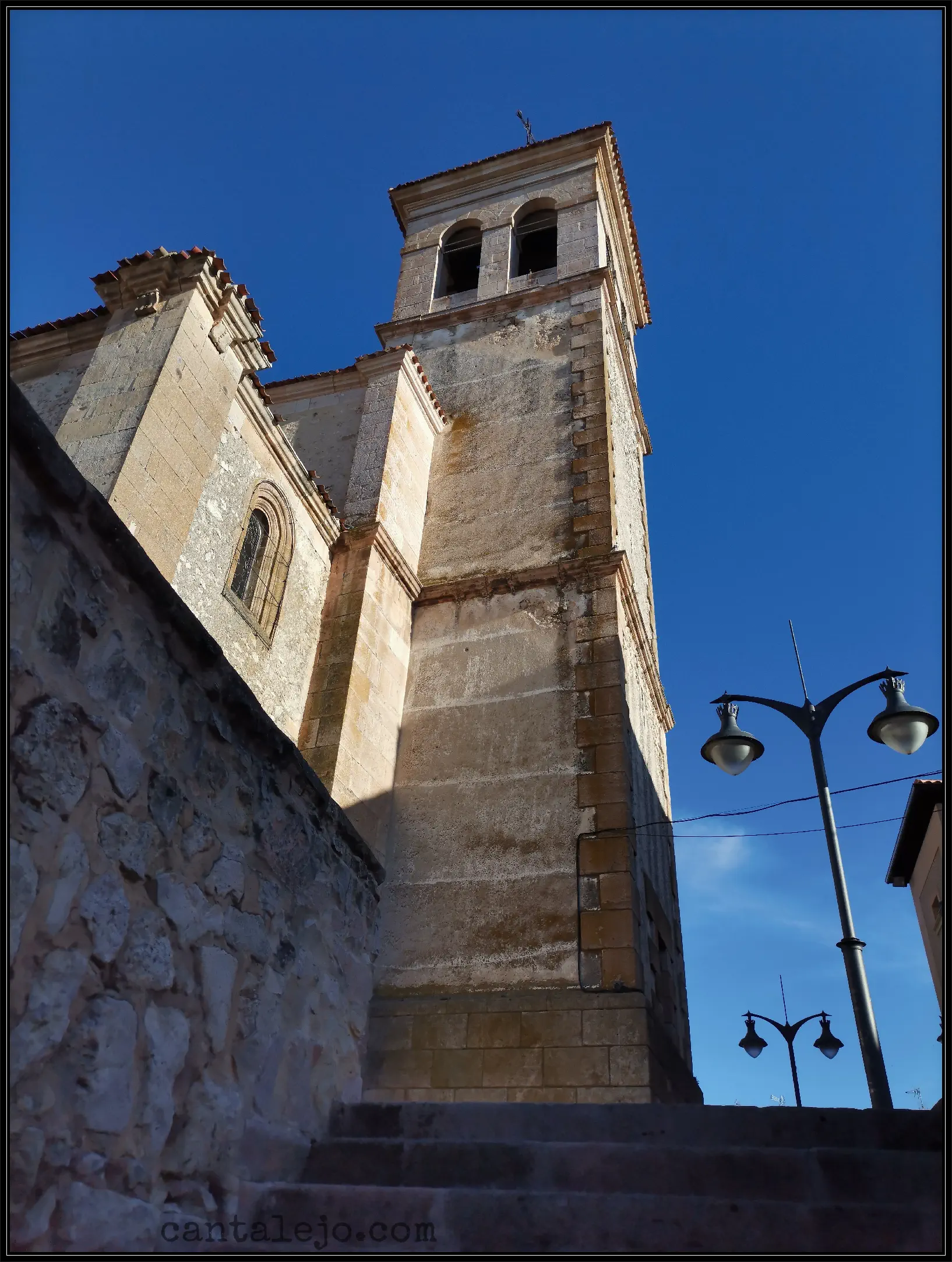Iglesia Escalera Plazuela